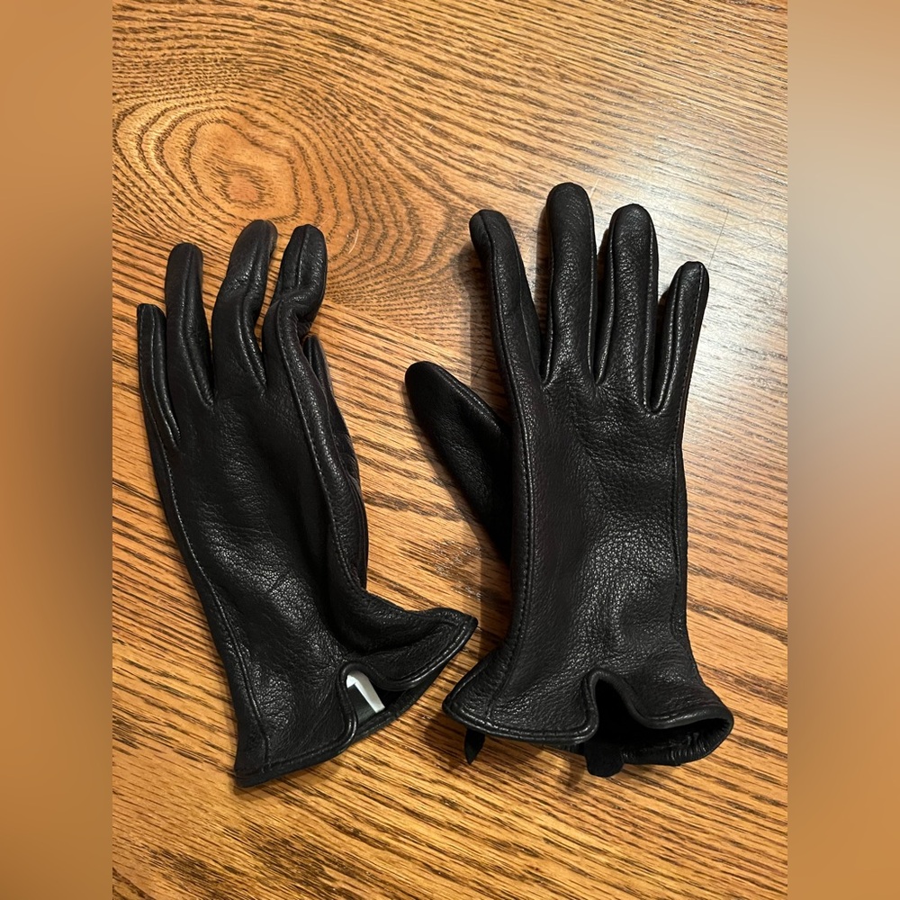 Cabela's Black Leather Women’s Small Gloves. New Without Tags